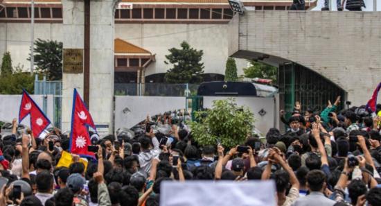 73 Sri Lankan Pilgrims at Nepal Border Await Exit